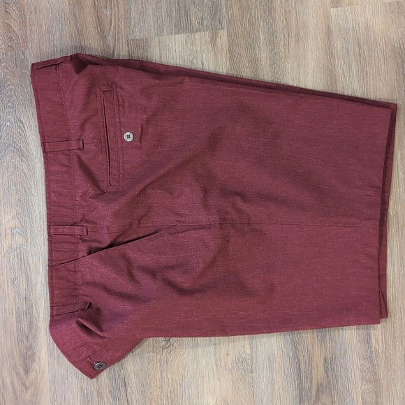 Swiss Tech Golf Outdoor Burgundy Shorts W/ Comfort Waistband & Belt Loops Sze 38 - Picture 6 of 8